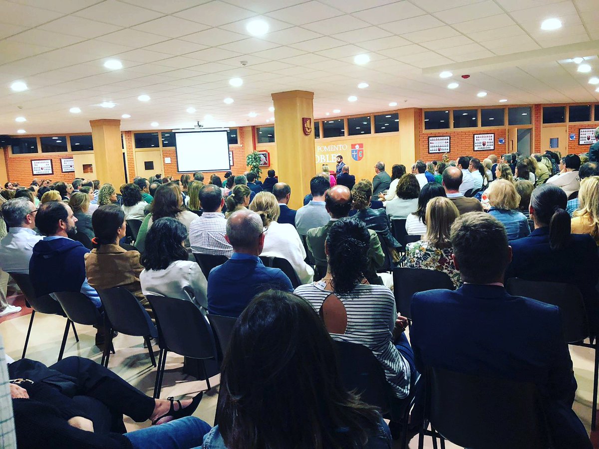 RoblesPenamayor's tweet image. ¡Presentamos el nuevo curso con todas las familias! #InnovacionEducativa, #EnglishProject y todas las novedades! ✌😉👍 #LosPadresLoPrimero