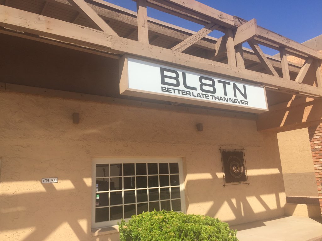 Scottsdale gym owner and former ASU football player Tevin Favor arrested by <a href="/ScottsdalePD/">ScottsdalePD</a> after woman claims he raped her. The gym is closed today. Favor is being held on $250,000 bond; was convicted of assault in 2012- victim in that case was a woman #Fox10Phoenix