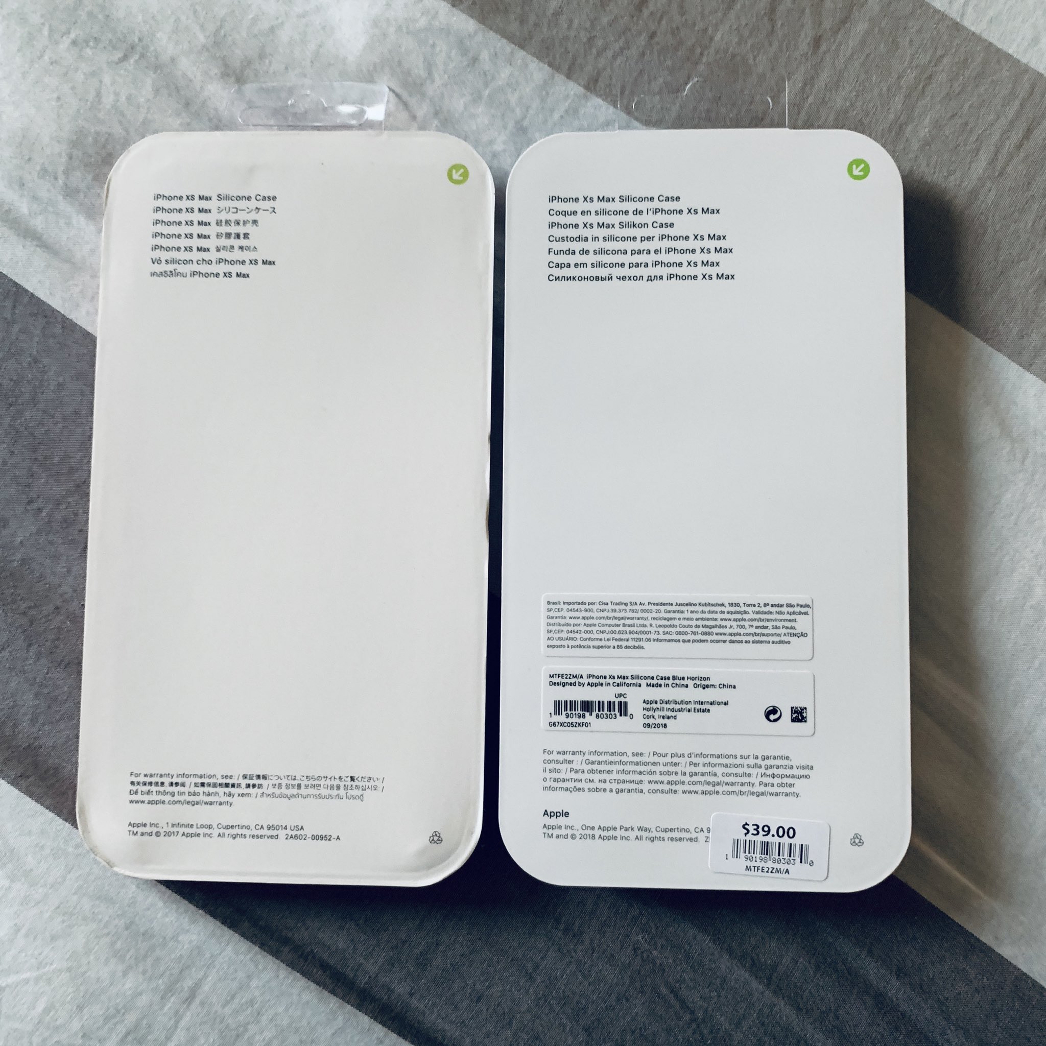 Elijah Fox Fake Silicone Iphone Xs Max Case On The Left Real Silicone Case On The Right The Overall Quality Of The Fake Is Impressive Can T Go Wrong With