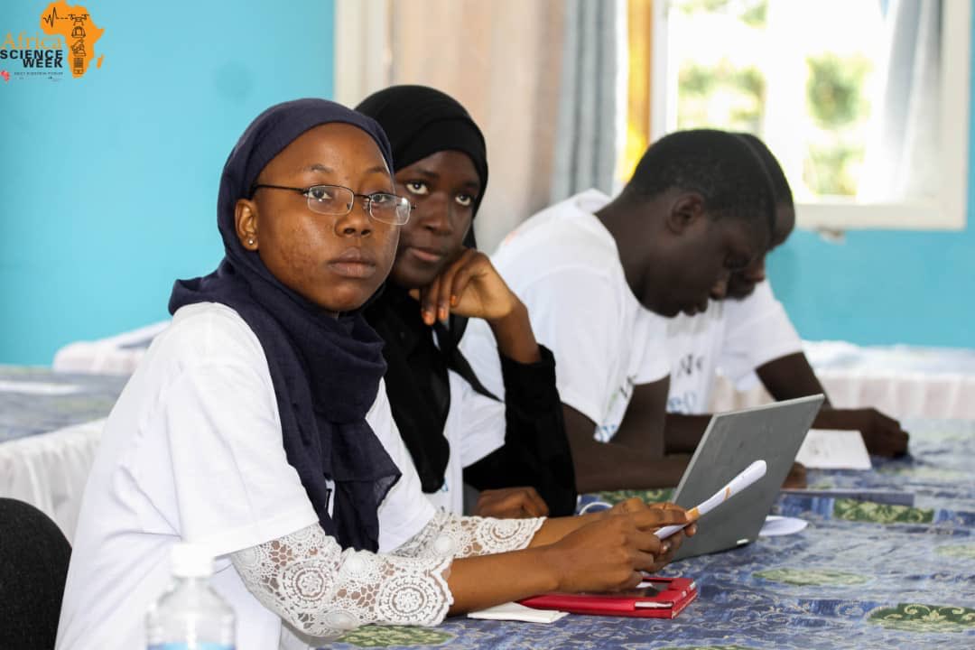 ASWGambia's tweet photo. @davidjeng3 mentioned that the main focus of this to create the right environment so that technology will not be for few Gambians but for all Gambians. #NEFScienceWeek
#PointClick
#GIVE1Project
#StartupIncubator
#Khamsys
#EduKid
#HackWeakEnd https://t.co/Q67epQT1LA