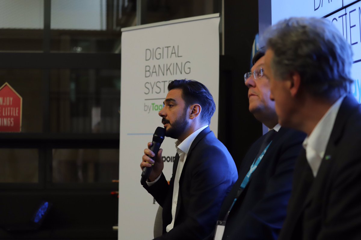 onepoint's tweet photo. Ce soir nous accueillions au #Livepoint la soirée de lancement du livre « #Fintech : Les banques contre-attaquent » d’Hervé Manceron et @YvesEonnet : l’occasion pour Pierre-Henri Druaut, Partner @onepoint, d’annoncer le partenariat que nous lançons avec @TagPayInc #DBS https://t.co/uQykjOwsfn