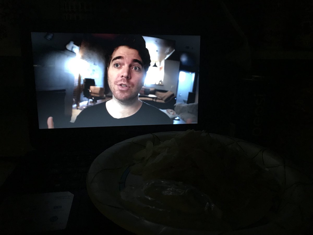 troyler's tweet photo. We got our snacks, and we ready to go ✌🏻👍🏻😀
#TheMindofJakePaul @shanedawson https://t.co/0AeaDRFRwz