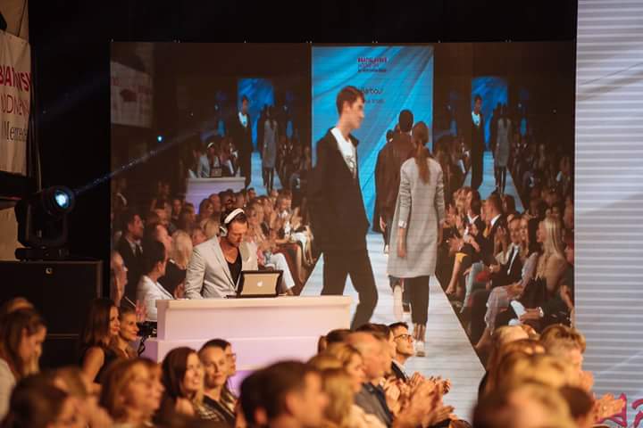 IvanaWinbladh's tweet photo. Truly amazing Fashion is GREAT event last night. Thank you to @BeyondBurlesque @Barbour @Karen_Millen @ted_baker @MarionAyonote @Little_Mistress @paulsboutiqueto @ferityfashion and special thanks to DJ @SirDavidDoyle @UKinSlovakia https://t.co/QcMdkC7Qpi