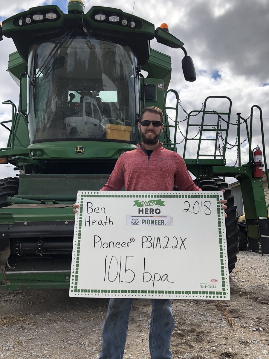 <a href="/BenKCB_Diesel/">Ben Heath</a> with highest documented @PioneerNebr soybean yield I have ever had an opportunity to observe.  A great operator who is willing to take risks to push yield boundaries.  <a href="/TheCornProphet/">J Propheter</a> #yieldhero