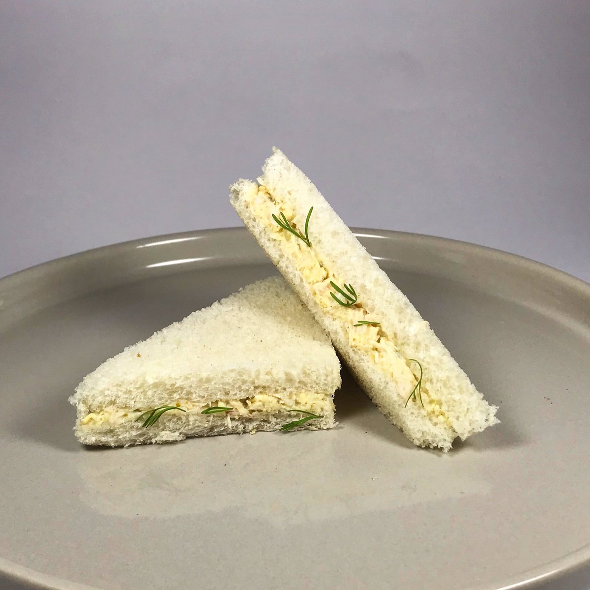 fedecooks's tweet image. Sanduches me miga
🥪🥪🥪🥪
1. Sanduche de salmón ahumado, pepino y queso crema con cebollin.
2. Sanduche de pollo al vino con alcaparras.
3. Sanduche de huevo con paprika.
4. Sanduche de ensalada de atún.
🥪🥪🥪🥪
Par más comida, sígueme en Instagram