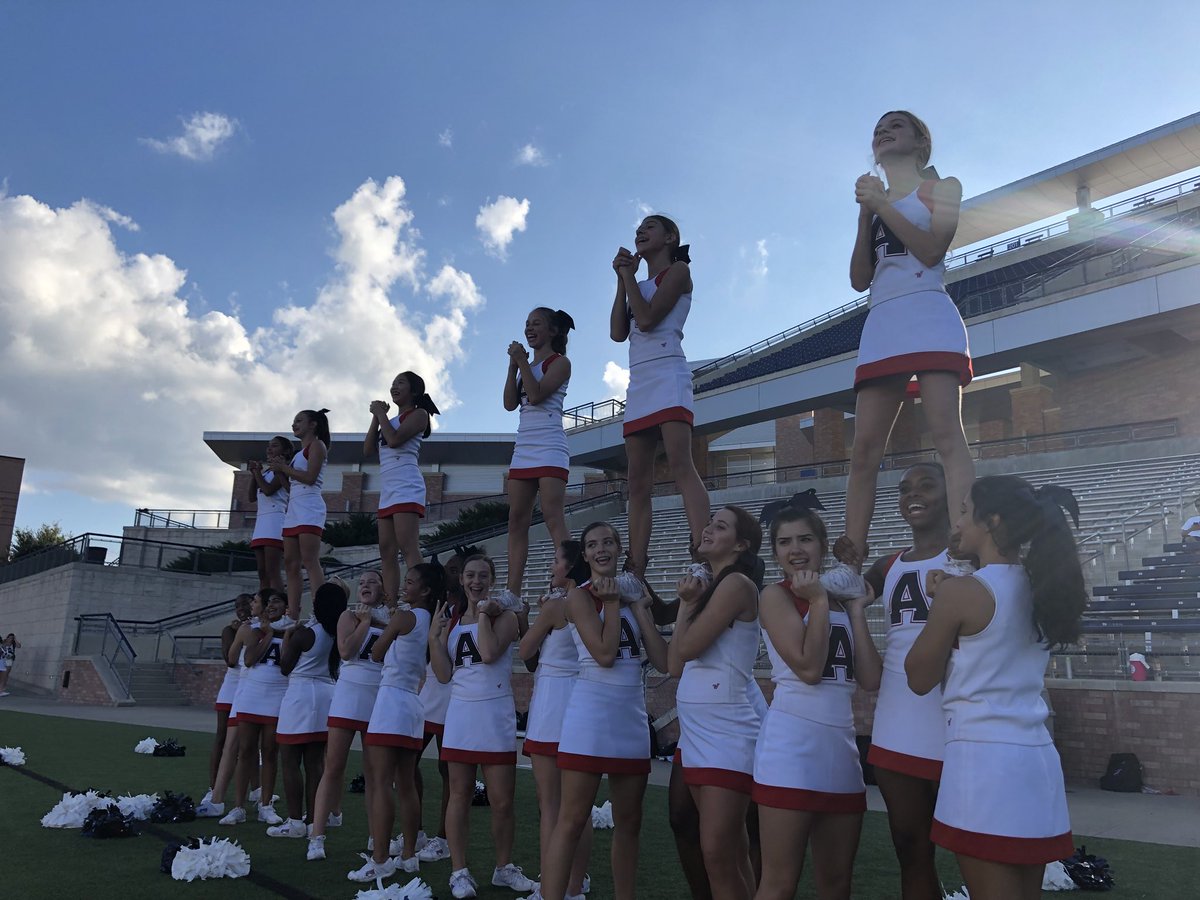 AllenEagleCheer's tweet photo. Freshmen AHS Cheerleaders cheering at their first football game at Eagle Stadium! #LFC #AllenEagles #allencheer https://t.co/Y9Pw2RH2Q5
