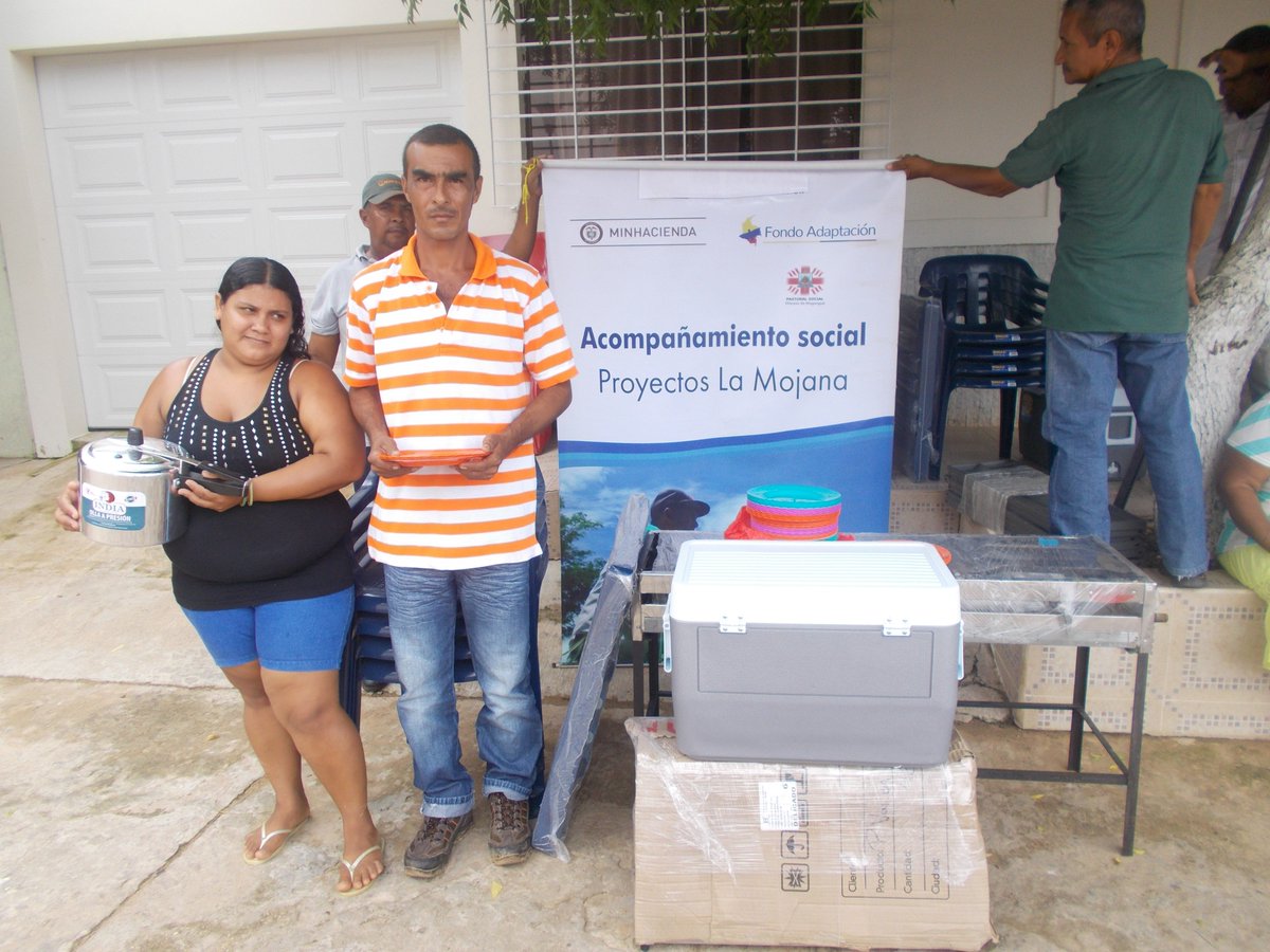 cpayapel's tweet photo. Gracias a la entidad @FondoAdaptacion , se realizó entrega de 9 pequeños negocios, en el transcurso del año se han beneficiado 95 familias del municipio de Ayapel en proyectos productivos,reactivando la generación de ingresos.@psocialmag https://t.co/a6Ff9eJu9N