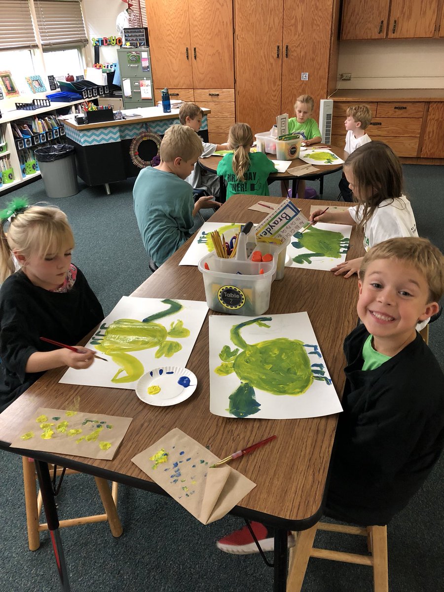 arielsandvik1's tweet photo. We learned about color mixing in art today! #noplacelikekelly #GFArtistProg https://t.co/MG5gh64rVr