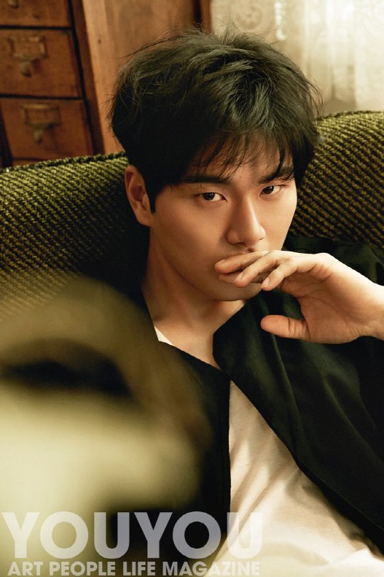 Lee Yi Kyung