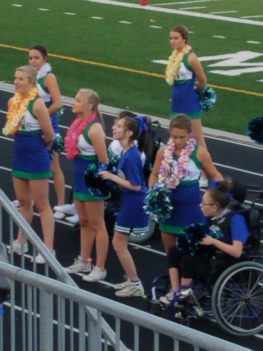 joannabt5's tweet image. Go Mustangs! #SparkleCheer #SparkleEffect @MillardNorthHS @MillardPS