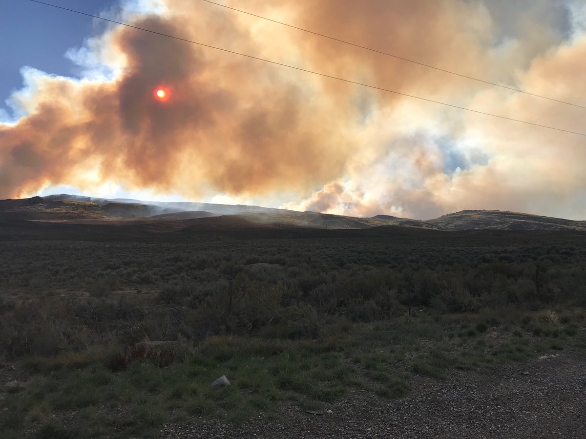 LSPgirl's tweet photo. Fire south of Steamboat https://t.co/ttBBXBxvMa