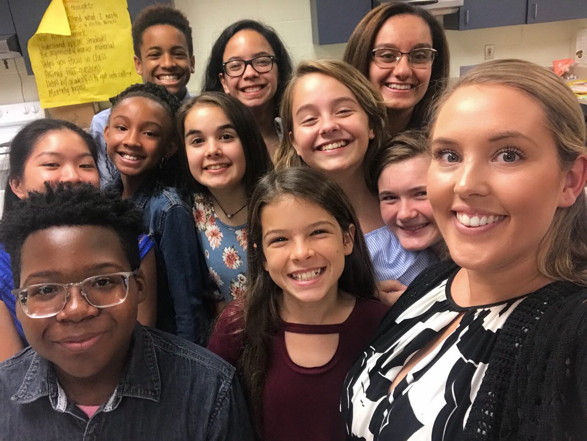 Shell_Sea213's tweet photo. Had an amazing time at our annual Palmer AVID Parent Night with some of @the_real_mr_K and I’s amazing student leaders!! @PalmerMiddle @CobbSchools @AVID4College #AVID #AVIDAmbassadors #NationalDemonstrationSchool https://t.co/K7iUYMiFp9