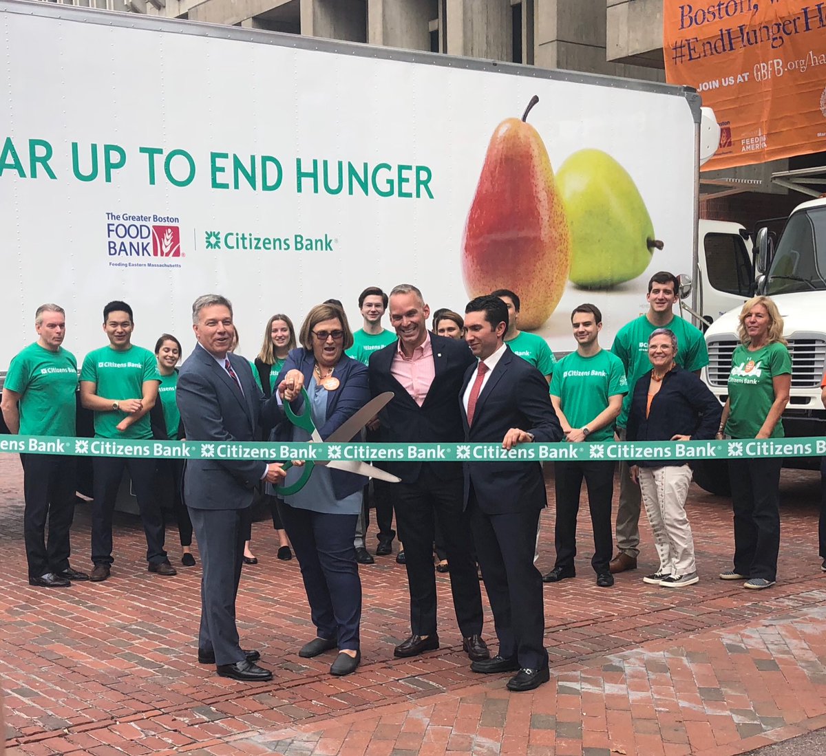 .⁦@Gr8BosFoodBank⁩ & ⁦@CitizensBank⁩ teamed up on #HungerActionDay to unveil new food trucks which will provide needed access to healthy food for those in need.