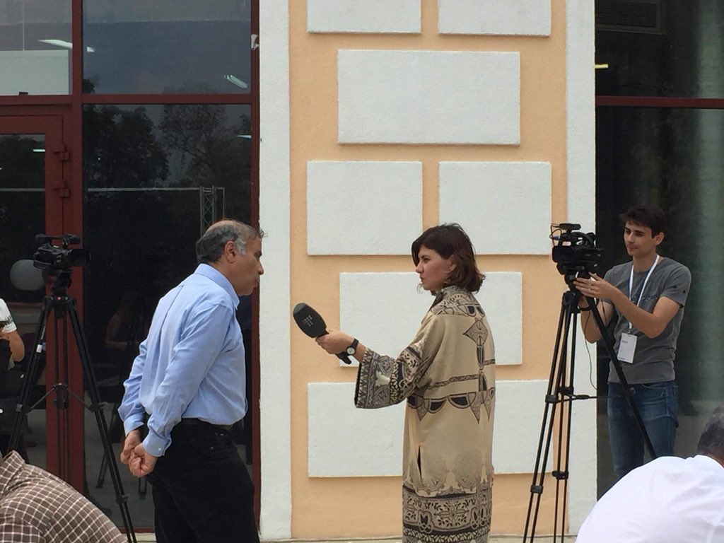 robert_zubrin's tweet image. I gave my #Mars talk today to an enthusiastic audience of about 500 at the #InScience convention in #Kyiv today. The event was a resounding success.
Shown here: my talk, group photo of the speakers, interview with Ukrainian TV. #Science #Space #Ukraine