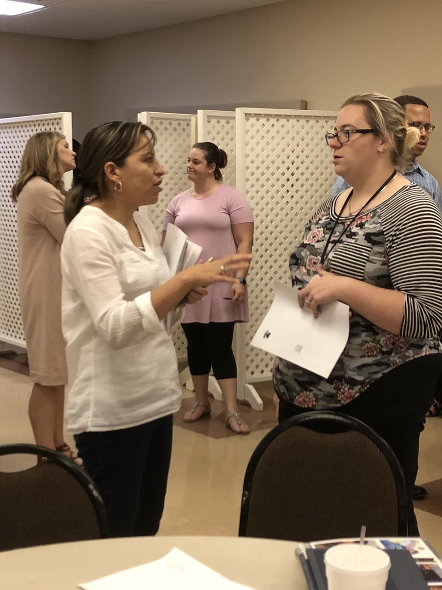 CyndiSmith17's tweet photo. Share great parent #communication ideas with #firstyear teachers @abilene_isd https://t.co/XxxvzR4pWO