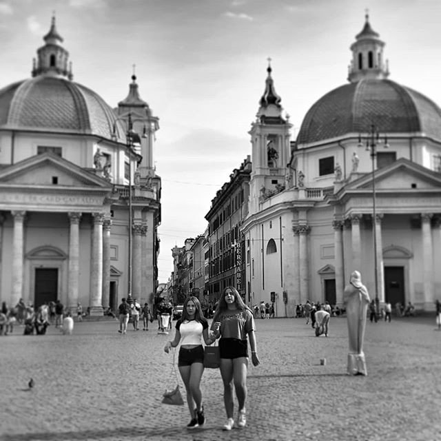 Reposting @godadex:
Rome chronicles

#roma #italia #photodiaryit #italy_bnw
#bnw_greatshots #bnw_magazine #bnw_stop
#bnw_diaries #bnw_city #bnw_street #bnw_life #bnw_society #bnw_captures 
#streetphoto_bw #streetphotography_bw  #pocket_bnw  #blackandwhitephoto #friendsinbnw