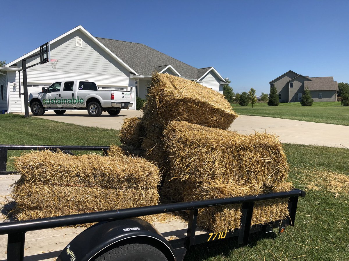 sustainableicf's tweet photo. Thanks to Craig Duley and Duley Farms for delivering straw bales today. I love knowing that when we shop local we help support area businesses and families. #FarmingtonAreaShopLocal https://t.co/G7q1XXNccs