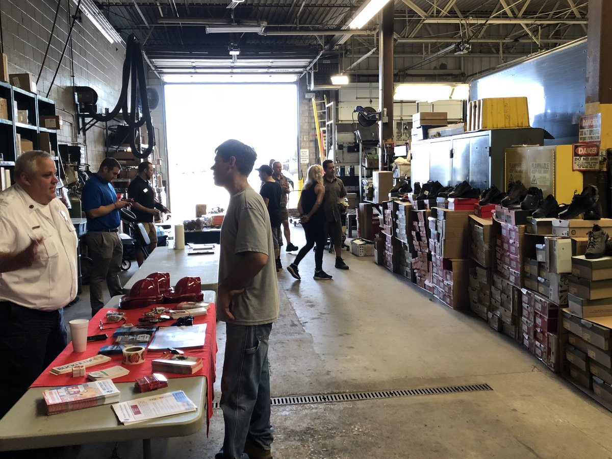 heidiupssafety's tweet photo. #upssafety We had a great health &amp; safety fair at the Westmont center today!  Vendors from our local fire department, chiropractors, Achieve Footwear, Liberty Mutual &amp; Biokinetix. https://t.co/MylY7aq28k