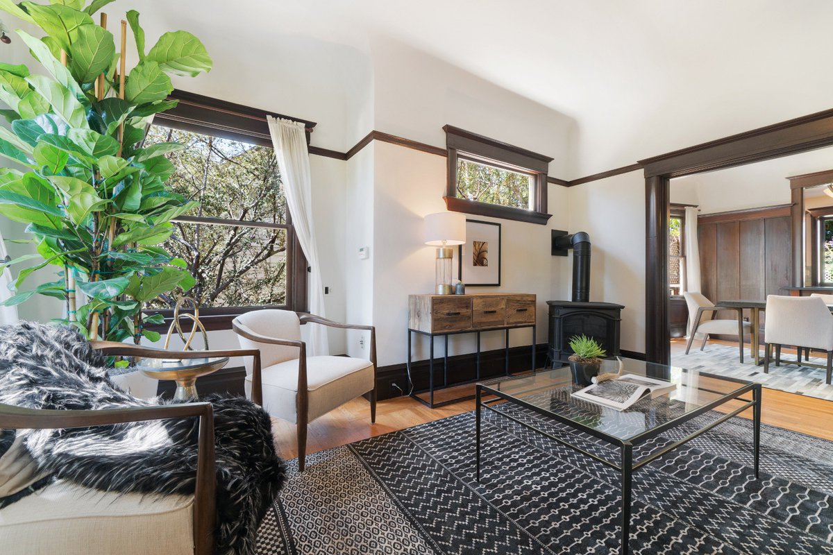 grubbco's tweet photo. Stunning Brown Shingle Duplex in the heart of Downtown Berkeley!
https://t.co/CajAg9kOll
#berkeley #realestate #brownshingle #dreamhome #livingroom https://t.co/tgy1VPEvjC