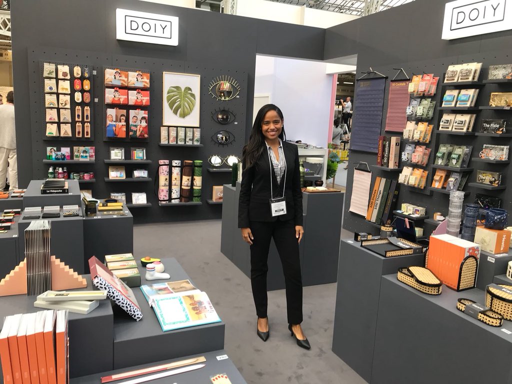 EventHosts's tweet photo. Our team of exhibition sales assistants had a great show @TopDrawerLondon @olympia_london #TopDrawerAW18 #TopDrawer #AW18 #Olympia #SalesStaff #EventStaff #Hostess #Staffing #TopDrawerLondon #EventProfs
#EventHosts https://t.co/WhoClGU4Ke