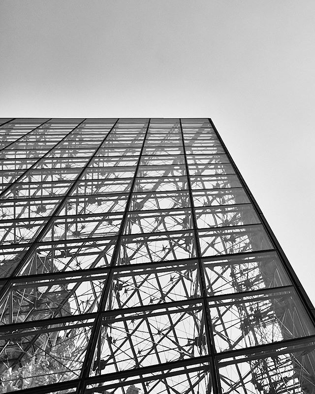 Some of the greatest works of art are housed in this place. This place is a labyrinth of delight and wonder. Where art meets people, where people only want to say I’ve been here. To be in the present moment. Then there are things in this world that are m… ift.tt/2xgWPum