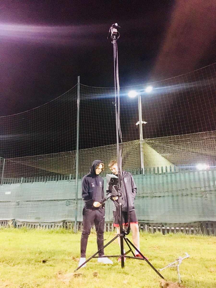 AcademySportEC's tweet image. Injured but still very much involved. ⚽️🎥🙌
#TeamEOC #futureanalysts #learningthecraft