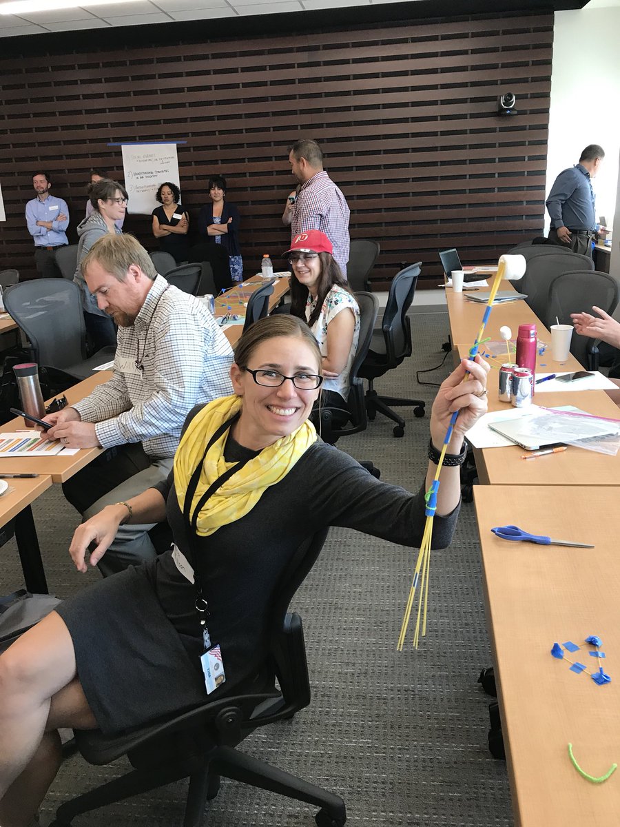 Carrie Edlund tweet media