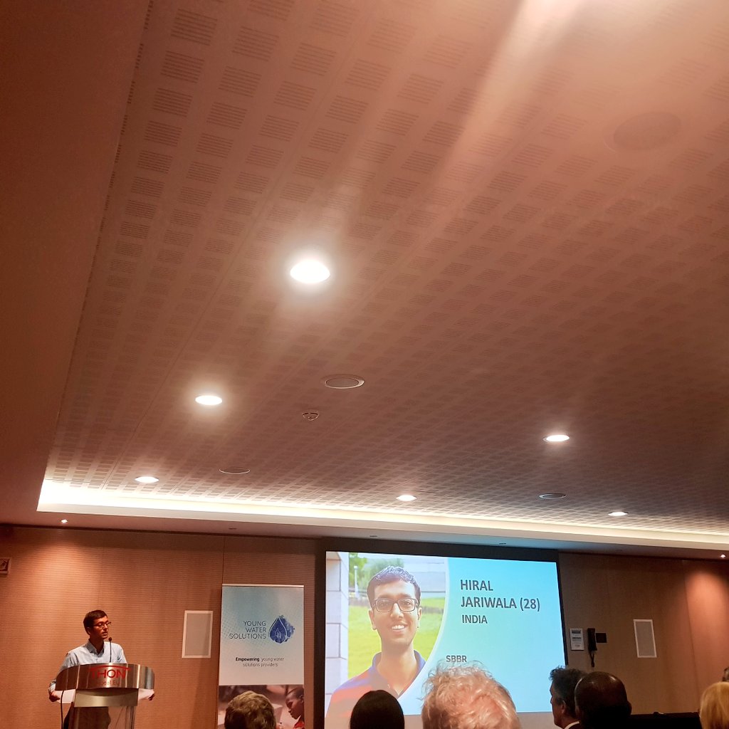 H20EU's tweet photo. Inspiring pitches from the 13 young water fellows.All driven by passion, thinking out of the box & courage overcome the #waterchallenges of their countries! Young people as agents of #change @YoungWater_S #pitchingnight #watersolutions #Innovation #WaterVision #enterpreneurship https://t.co/VfaYxnSQZC