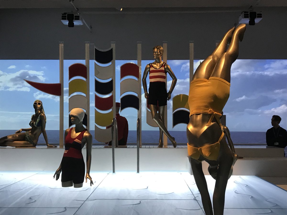 GibsonShaddyg's tweet photo. @gibsoni @VADundee @VisitDundee1 It was really great to get an advanced viewing. Thanks to Zulekka @VADundee for inviting us -  we both loved it https://t.co/uAJGpfJPfb