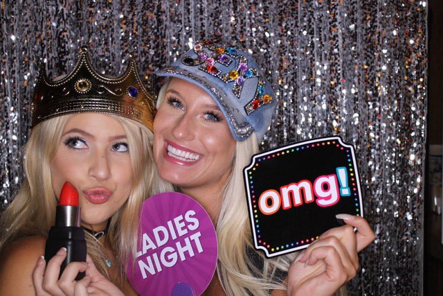 SButterflyPhoto's tweet photo. #tbt #photobooth #props #parties #events #planner #holidayparties #SouthFlorida #photography https://t.co/MxD60hpC1P