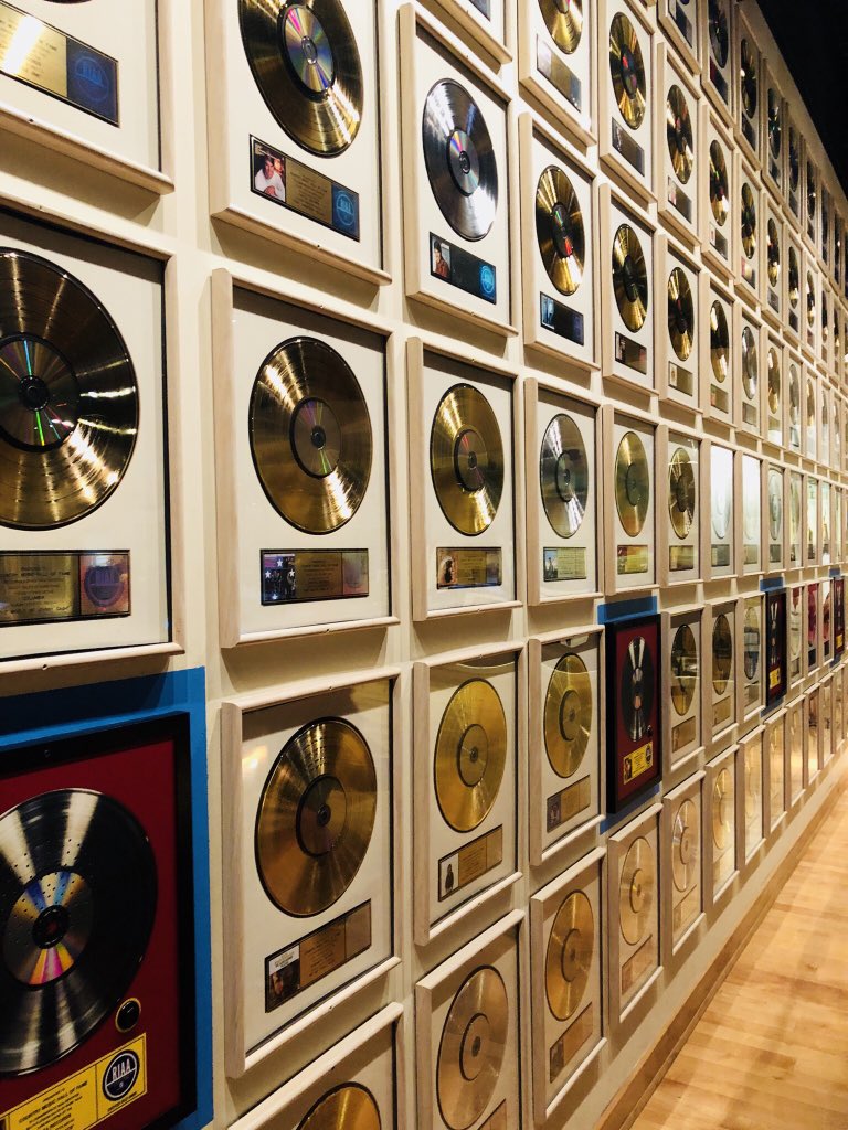 _Santi_O's tweet photo. Looking good #Nashville! You’ve been great.  #Bridgestone @countrymusichof https://t.co/kuBlDXnA1b