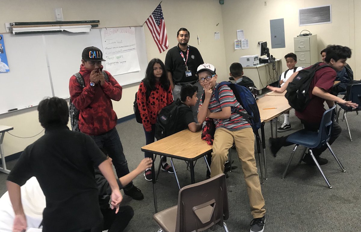 Building positive culture by gathering our mentoring programs at JMS. Thanks for your service! #ncaawa #empowerinspireengage  #PASSAmericorps <a href="/jeffersonms823/">JeffersonMS</a> @OsideUSD <a href="/SanDiegoCOE/">San Diego County Office of Education</a> <a href="/bgc/">bgc</a>
