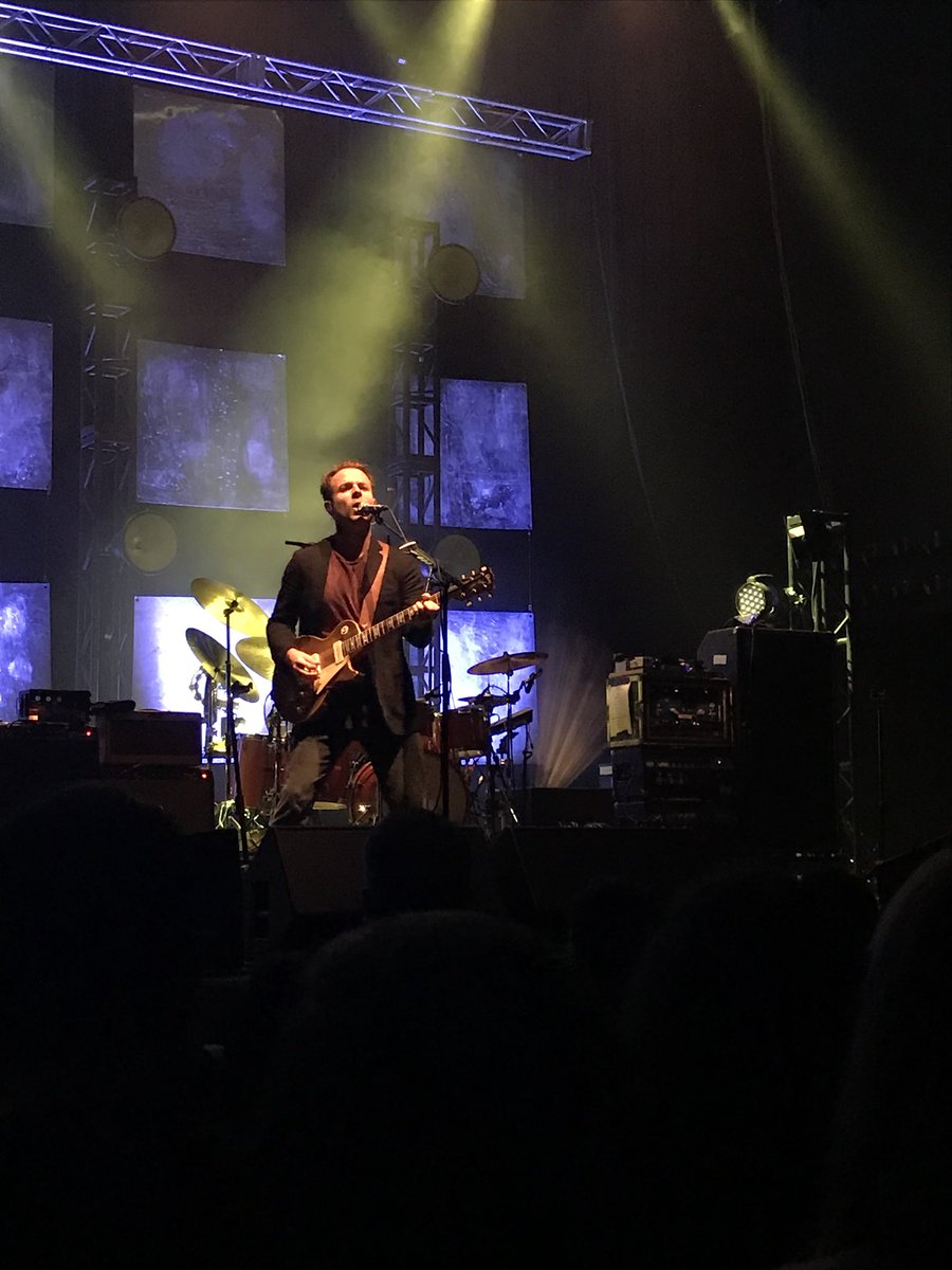 zlm318's tweet photo. Thanks for hanging out in Pittsburgh last night @dawestheband https://t.co/Bco249OwH2