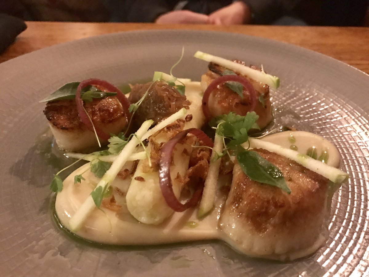 Properly delicious dinner tonight at <a href="/HenleyBluebell/">The Bluebell Henley</a>. I'm kicking myself that it has taken this long to get here.