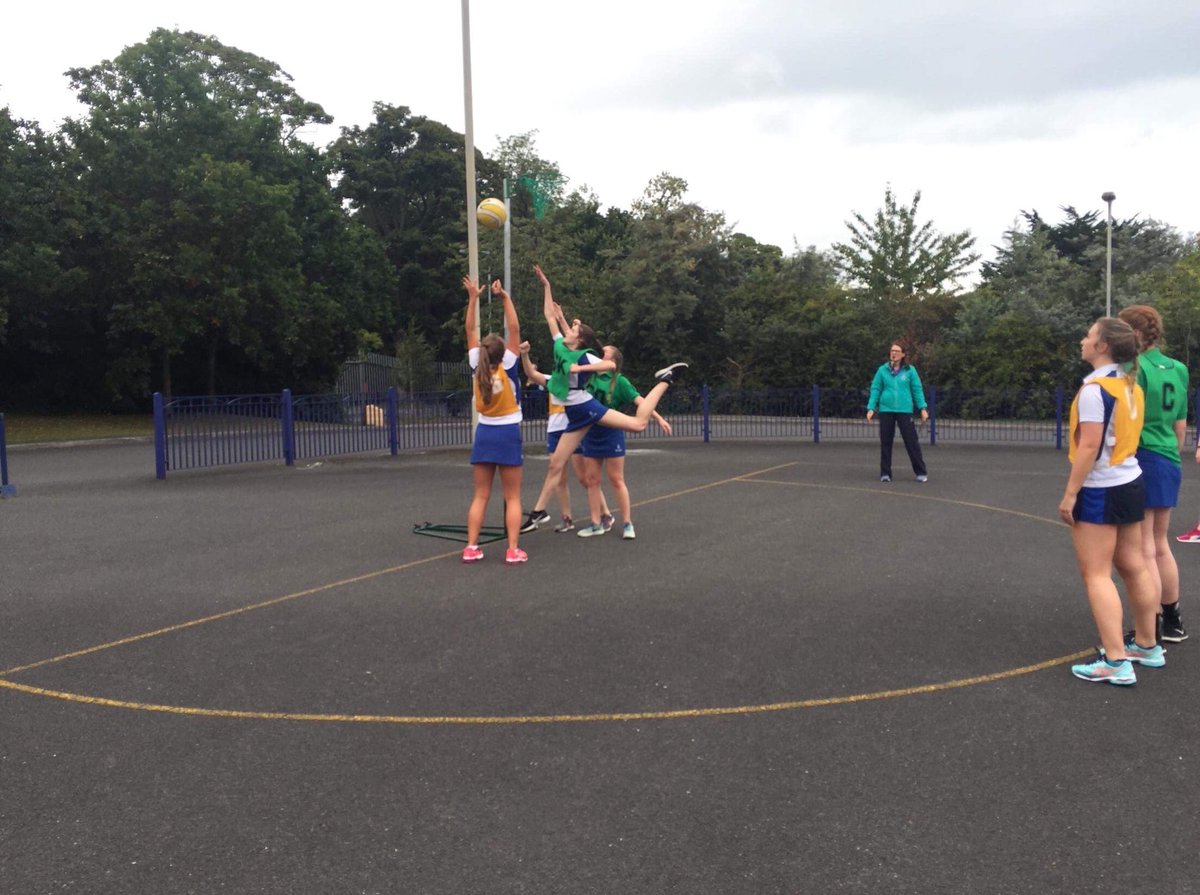 gcswardhouse's tweet photo. 4TH IN SENIOR NETBALL!! Amazing play by the all the girls today!! Thank you all SO much for taking part!!ππ΅βοΈπ₯¦ππ± #WardArmy #GreenQueens https://t.co/C8uWLzMdsi