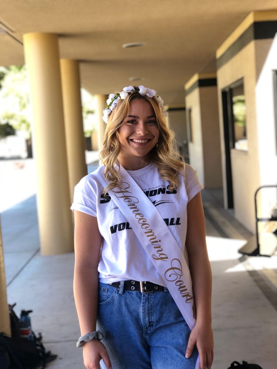 kattmamii's tweet photo. Homecoming Princess (and maybe queen hehe) 2018! 
Scorpions please go to the homecoming game Friday, September 21st to find out who the queen and king is! https://t.co/zfmNbLvolq