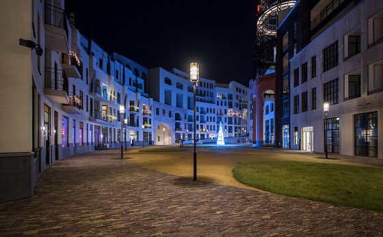 Maankwartier Heerlen. 
Vanavond heeft Bouwend Nederland afdeling Limburg een bezoek gebracht aan het Maankwartier. Het maankwartier.nl is een stedenbouwkundig plan voor Heerlen, bedacht door kunstenaar Michel Huisman. bouwbedrijvenjongen.nl