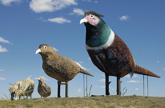 RawVisionMag's tweet photo. Discover #selftaughtartist Gary Greff’s giant scrap-metal #sculptures in #NorthDakota in #RawVision 95.
https://t.co/eJzcsXh9bL
#GaryGreff #largescaleart #sculpture #selftaughtart #outsiderart #EnchantedHighway https://t.co/IuUsjlJZaa