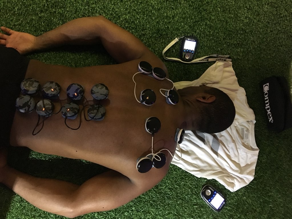 Antonio_Compex's tweet photo. Despues de un buen #wod toca recuperar y que mejor que de la mano de #compex 
Gracias a #Crossfit28004 por esta gran jornada. #madrid #crossfit #compexboxchallenge 
#gymage https://t.co/PlsDR3h2Yn