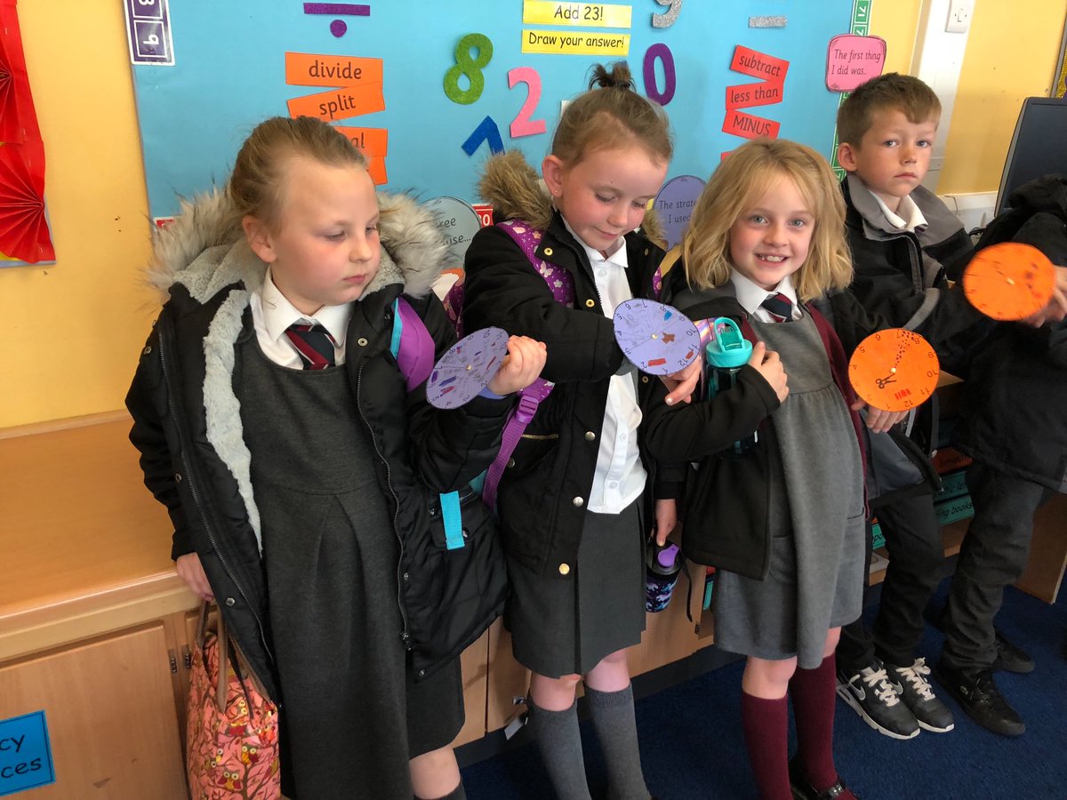 CraigmarlochB4's tweet photo. This lot planned their daily activities using our slightly oversized watches 🤣 #working925 #learning923 hope it worked and they are all in bed early tonight! 😉 https://t.co/lJNmyfhffB