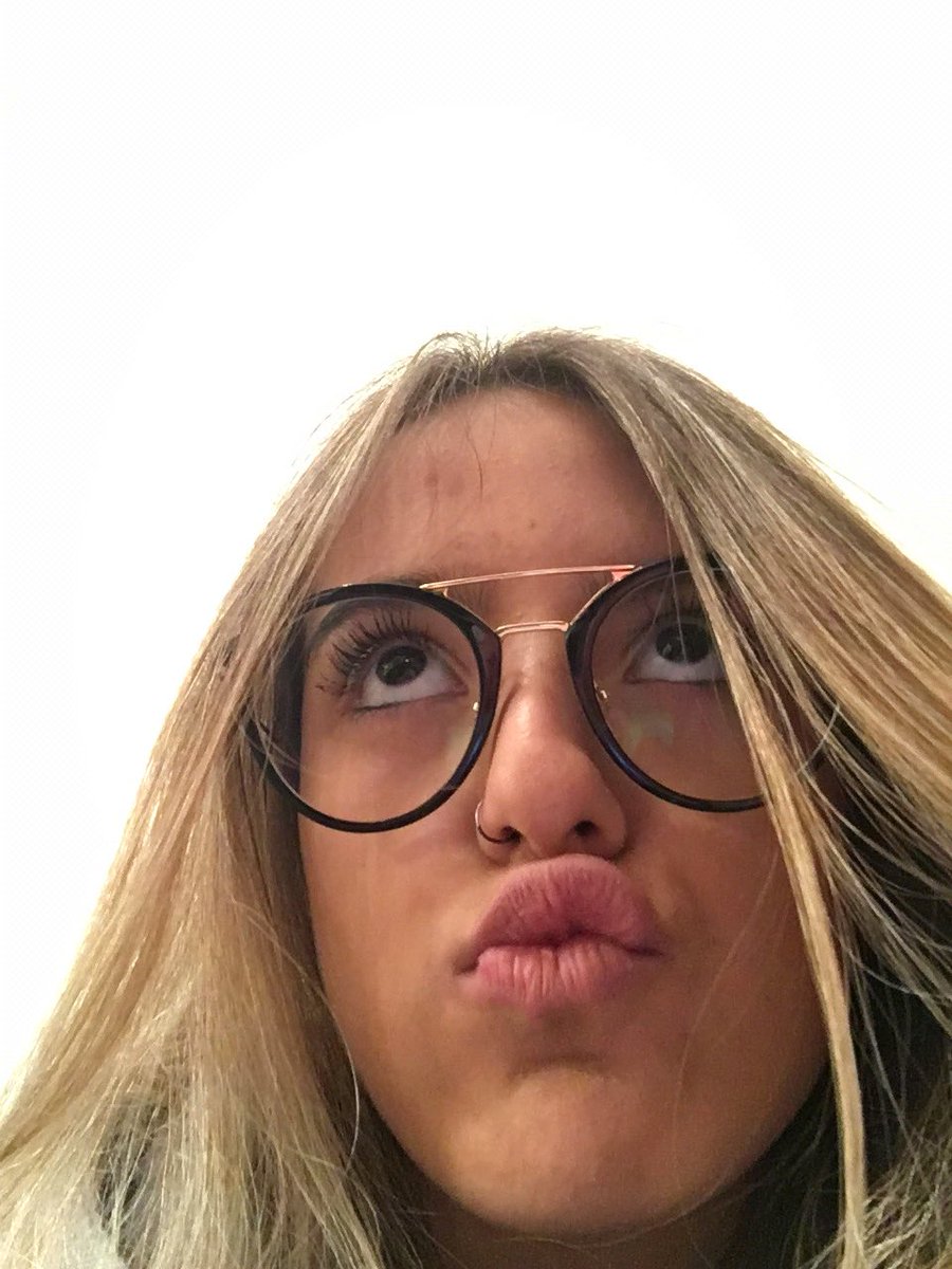 skyforjoao's tweet photo. ate hj eu nn superei eu loirassa #MPN #JoãoGuilherme https://t.co/IUbrwRIFR4