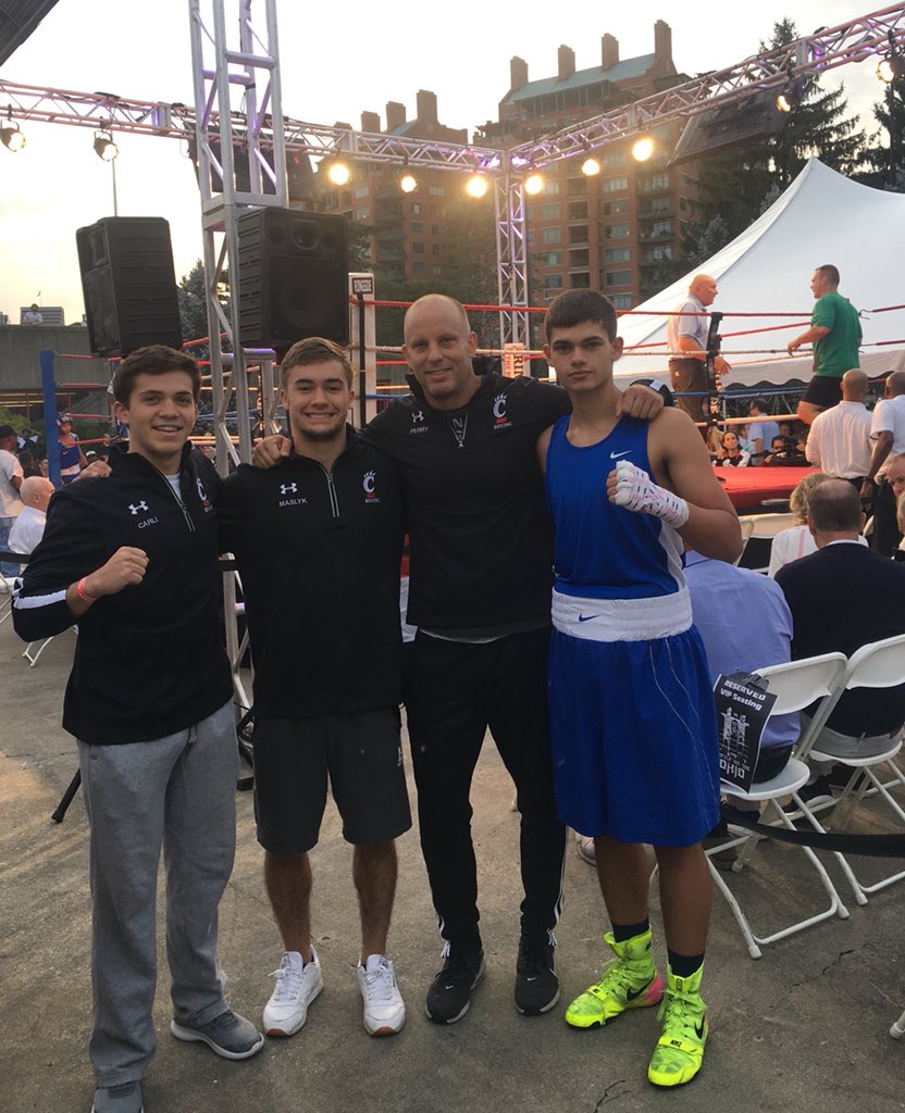 CHB_UC_Boxing's tweet photo. First of many fights and wins this college boxing season for these three! @nathanmtodd @JacobMaslyk & Joe Carli 🥊🥇
#UCBoxing @UCclubsports https://t.co/VaZyeZKG9S