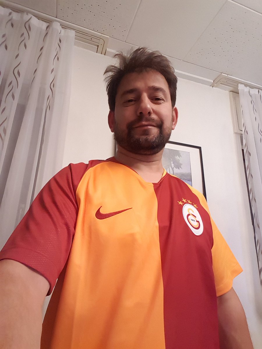 veysel6767's tweet photo. #BugünGünlerdenGALATASARAY cumalı seri başlıyor haydi ilk maç #cuma1 https://t.co/GTsx2Wdsb5