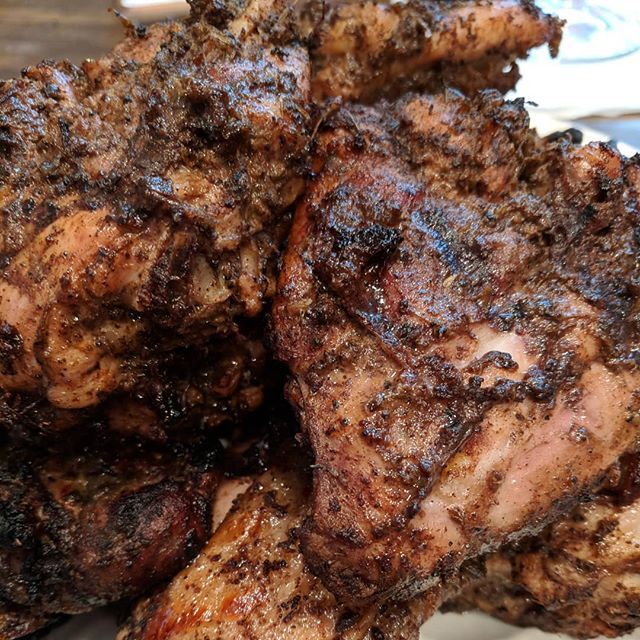 natureskitchn's tweet photo. Jerk Chicken for dinner!  #jamaicanfood #streetfood #jerkchicken #jerkmarinade #jerkmarinade #itswhatsfordinner #galangso #natureskitchn https://t.co/oDVCUALXsF https://t.co/q5YU5bNmLN