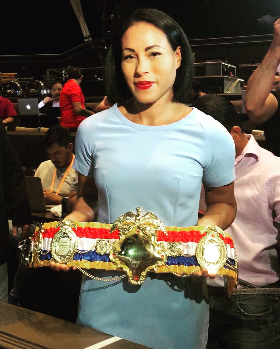 979TheBox's tweet photo. One of the baddest women on the planet 🌎 @ceciliabraekhus 1st woman in any weight class to hold the WBA, WBC, IBF, and WBO titles simultaneously. She is also one of only five boxers in history, female or male, to hold all four titles simultaneously! #CaneloGGG2 #1stLadyOfBoxing https://t.co/jZ9R307lUJ