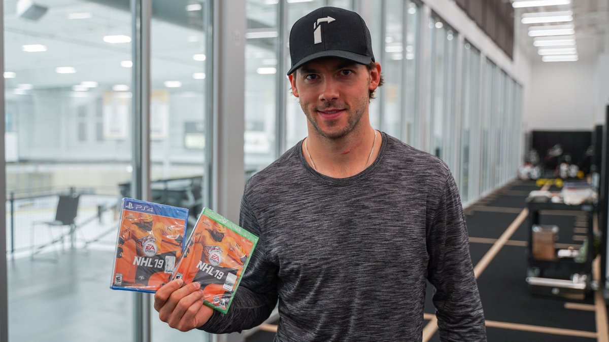 penguins's tweet photo. Want to win a FREE copy of the brand new #NHL19? Kris Letang requested a copy for both PS4 and Xbox.

Retweet this (by 3:00PM ET on Friday, September 14) for your chance to win a game, c/o @EASPORTSNHL.

Rules: https://t.co/BHXvSQyXHn https://t.co/yLpzIeuPQJ