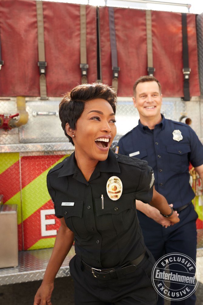 911NewsUpdates's tweet image. Angela Bassett, Peter Krause, Kenneth Choi, Oliver Stark, and Aisha Hinds for Entertainment Weekly. #911onFOX