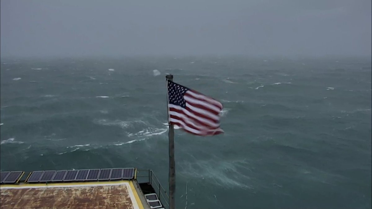 2020Vision13's tweet photo. #FryingPanFlag screen shots through the day https://t.co/ACD1adTrH6