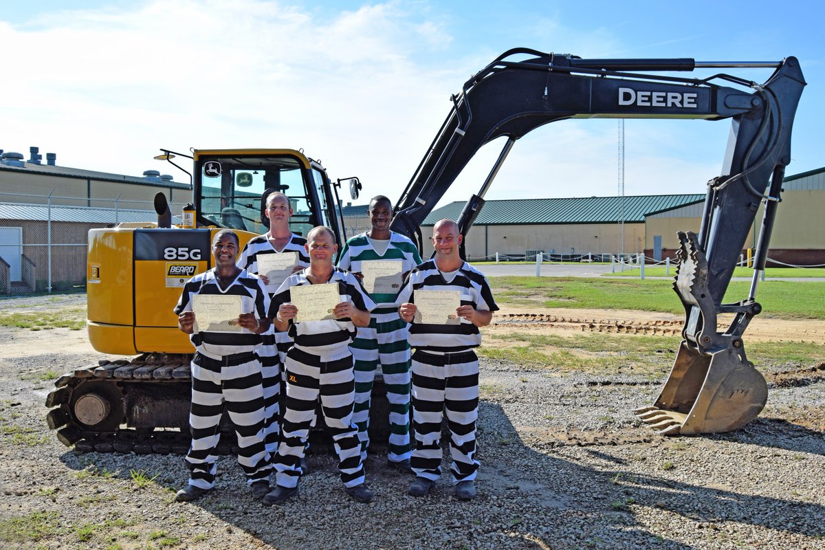 WCSOFL's tweet photo. At 9:00 this morning five inmates, including one Escambia County inmate currently housed in Walton County, became the first to graduate from the heavy equipment operations class at the Walton County Jail. 
https://t.co/ueMgIxJuaX

@nwfdailynews @WMBBTV @WJHG_TV @weartv @WTVYNews4 https://t.co/krWKzW1MQR