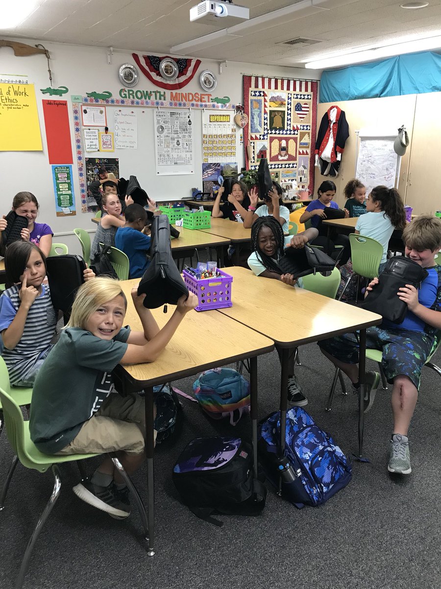 MsGulledge's tweet photo. Using humor to deal with adversity-part of a multi-step level 4 WoW reality TV-Caption for photos “chrome case w/out chrome books” rm17 and 31 @missortega4 @CajonValleyUSD @avocadogators https://t.co/vbGaw7xDu7